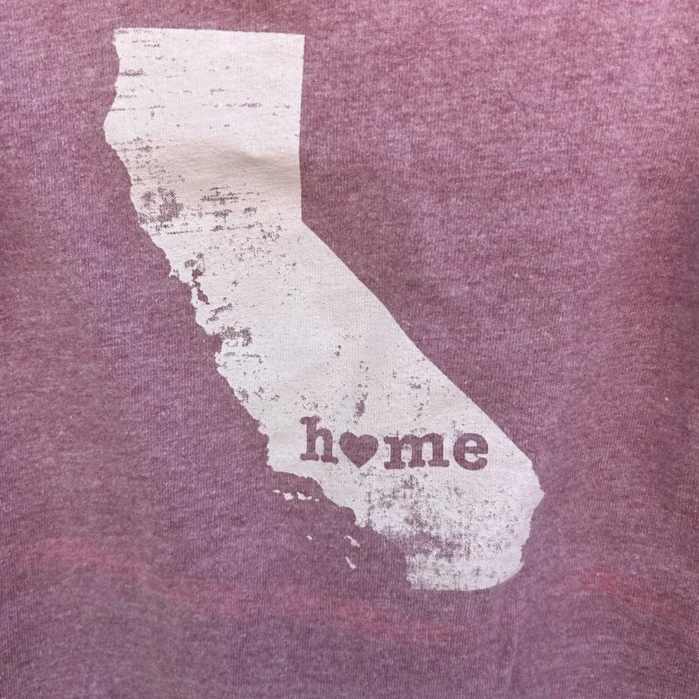 California baby Onesie 6-9 mos. Baby gift. ‎ California